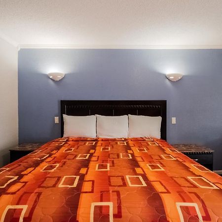 Oyo Hotel Houston I-69 & I-610 Exterior foto
