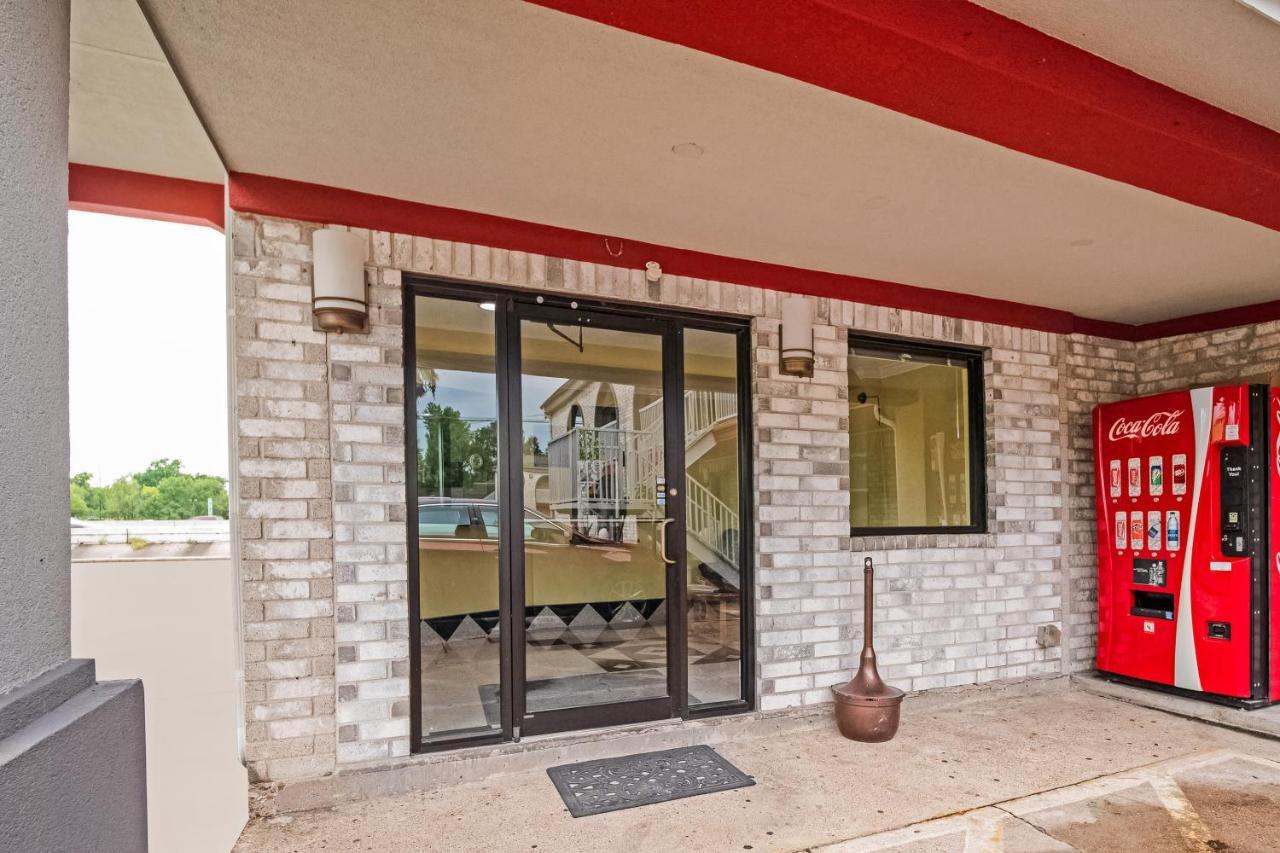Oyo Hotel Houston I-69 & I-610 Exterior foto